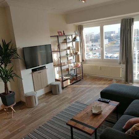 Appartement Oostende Vlak Aan Zee Exteriör bild