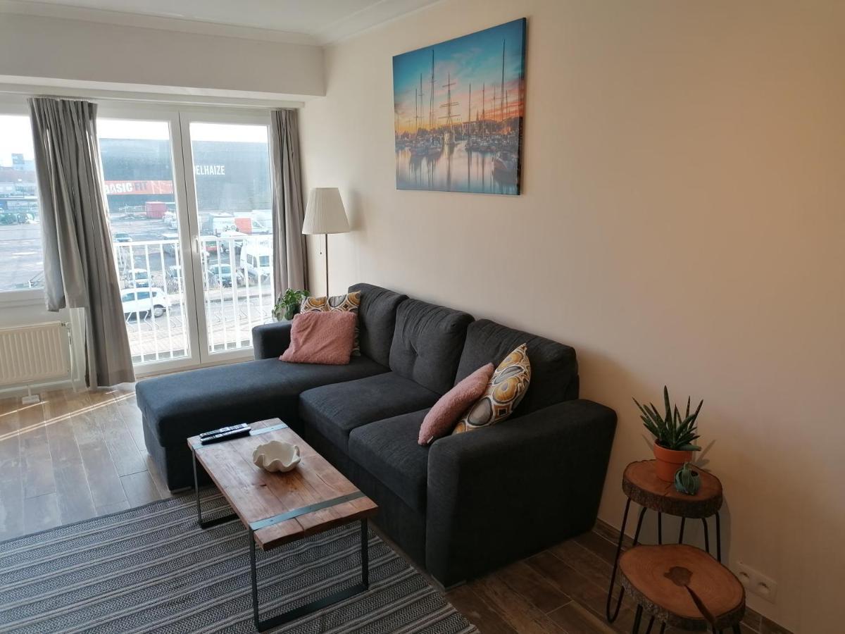 Appartement Oostende Vlak Aan Zee Exteriör bild