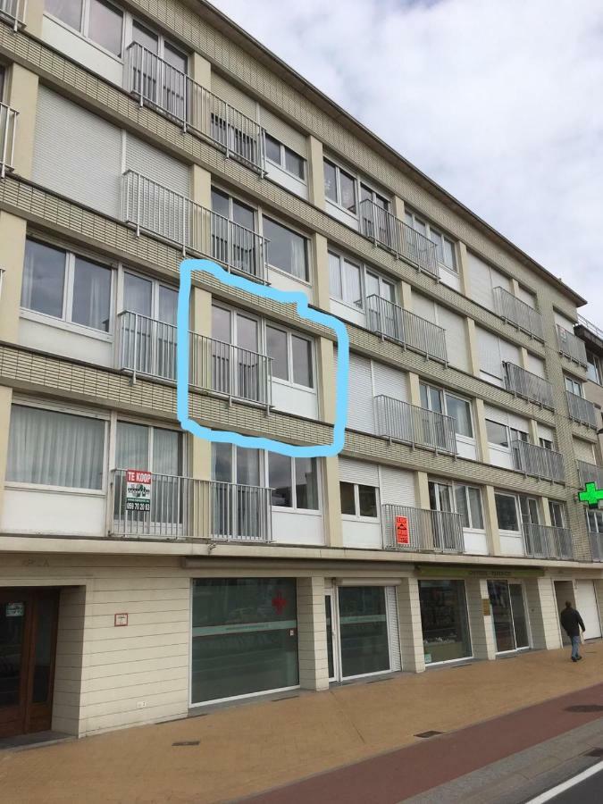 Appartement Oostende Vlak Aan Zee Exteriör bild