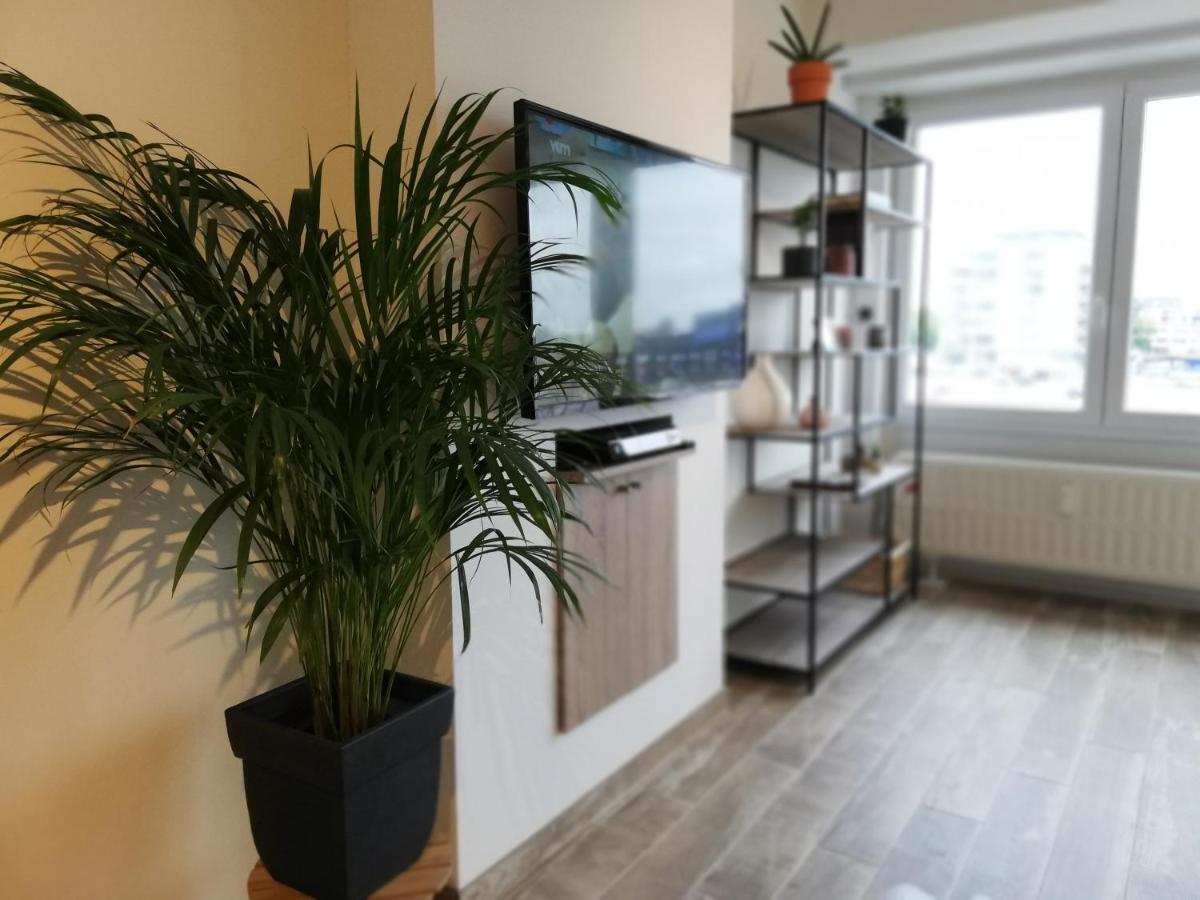 Appartement Oostende Vlak Aan Zee Exteriör bild